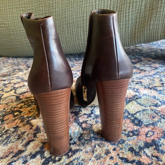 Vince Camuto Cayelsa Bootie - Picture 4 of 7